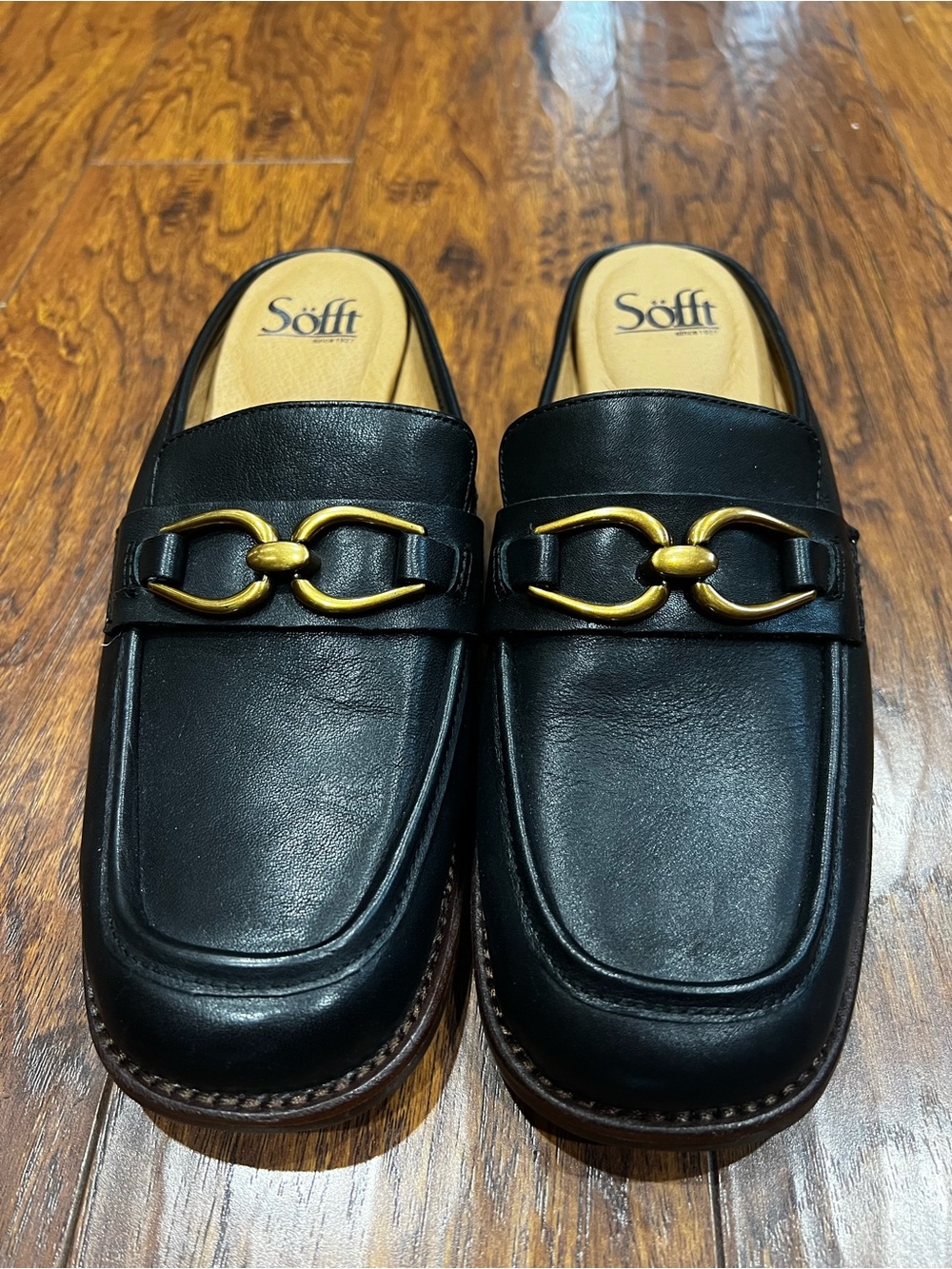 Söfft Black Leather Mule Clogs with Gold Tone Horsebit SZ 7.5